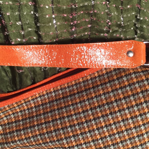 Omg!!!Gorgeous, out there fun bag! Silver accent!! Eb - Picture 3 of 4